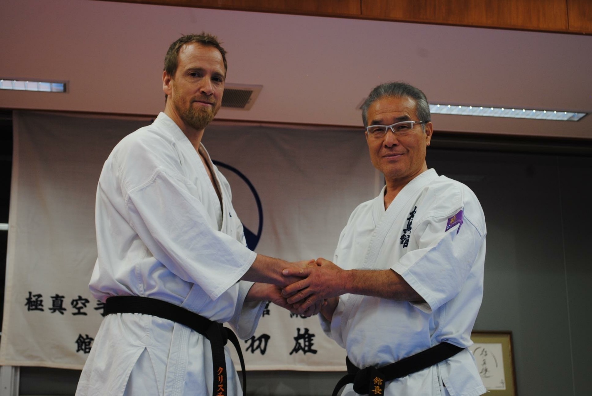 Shihan Kristian con Kaicho Hatsuo Royama en Japón